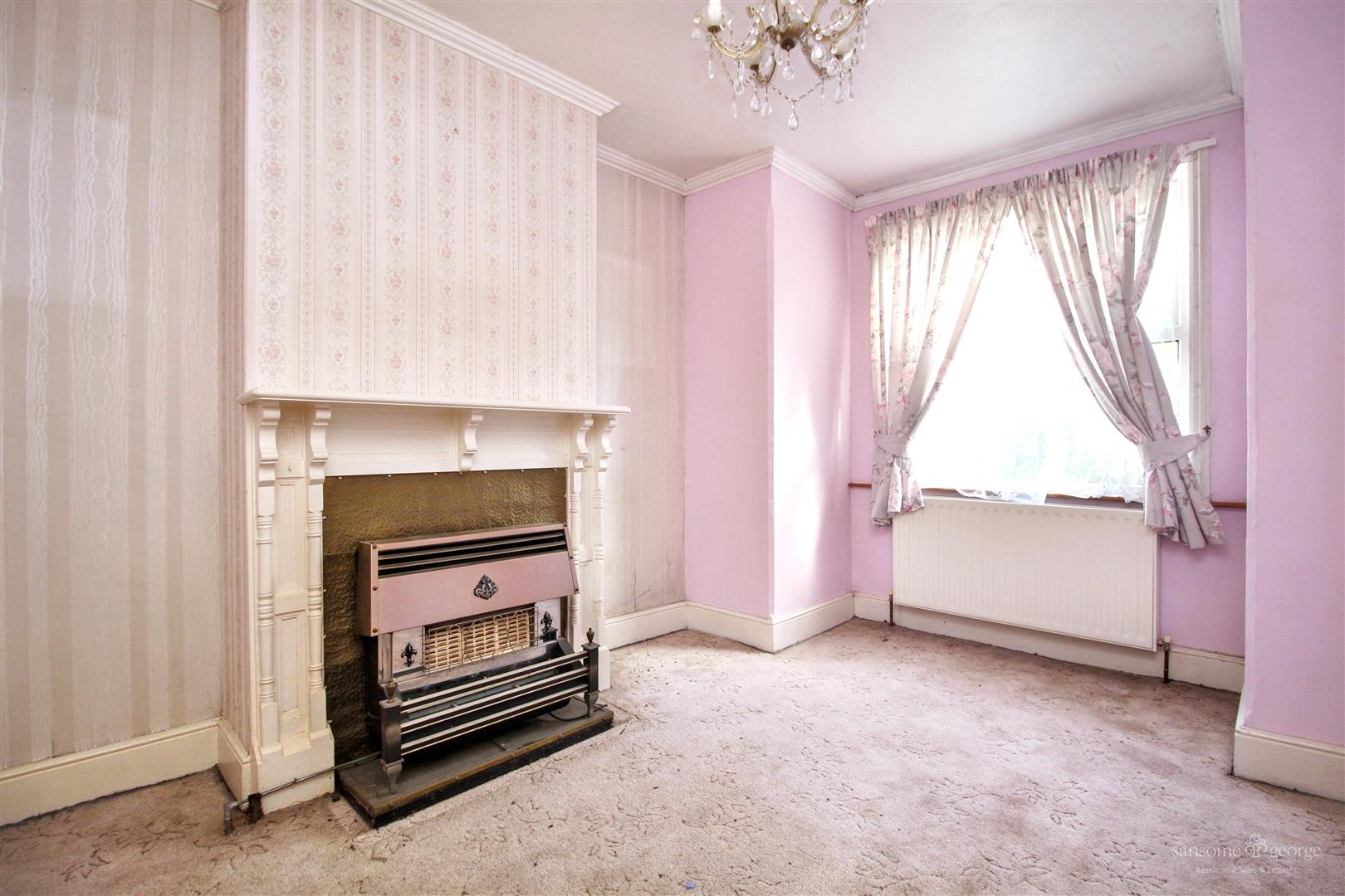 3 bed property in Kings Road, Reading